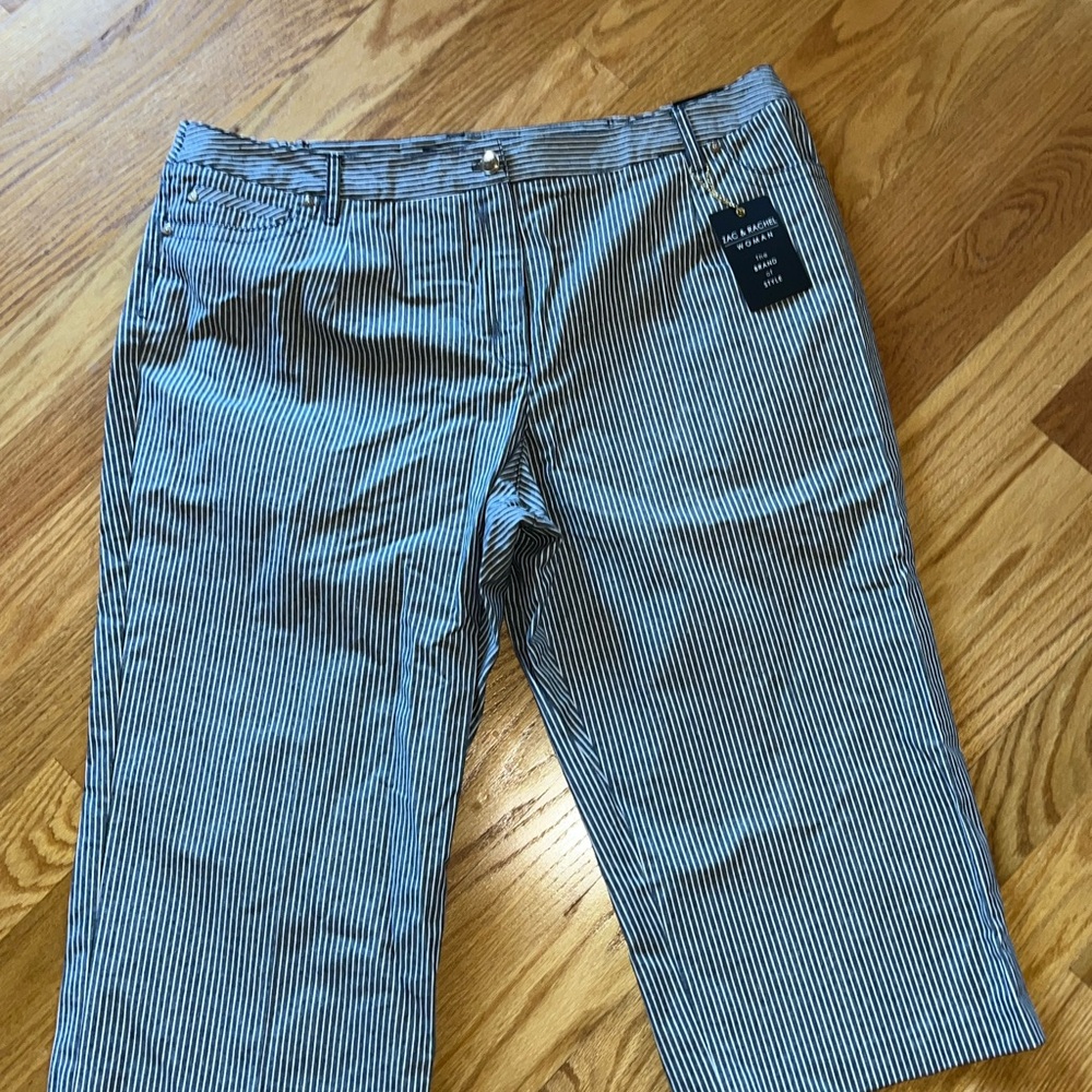 New Zac & Rachel Size 24W Striped Capri Pants